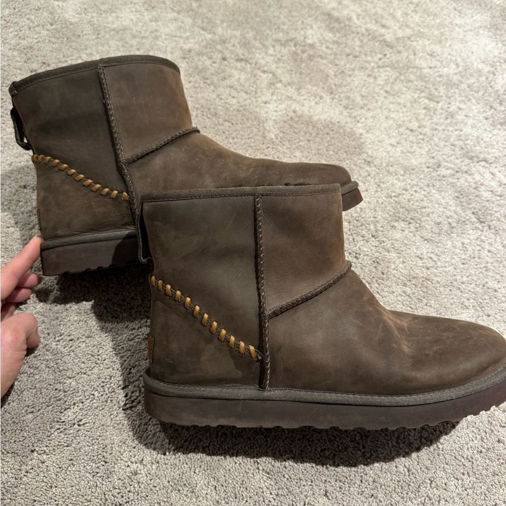 UGG Mini Deco short men’s boots. Size 12. Great condition!